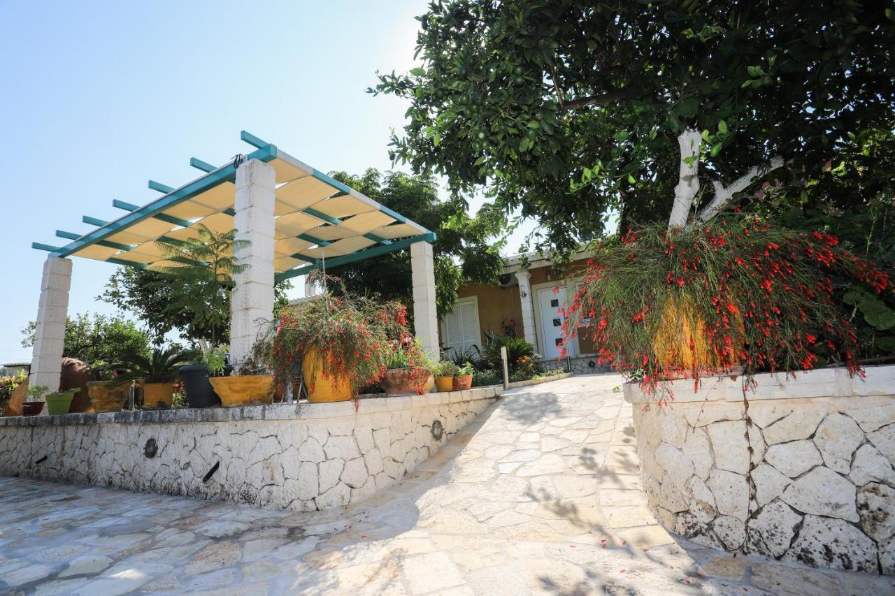 Iris Apartment Near Corfu Town 库托卡利恩 外观 照片