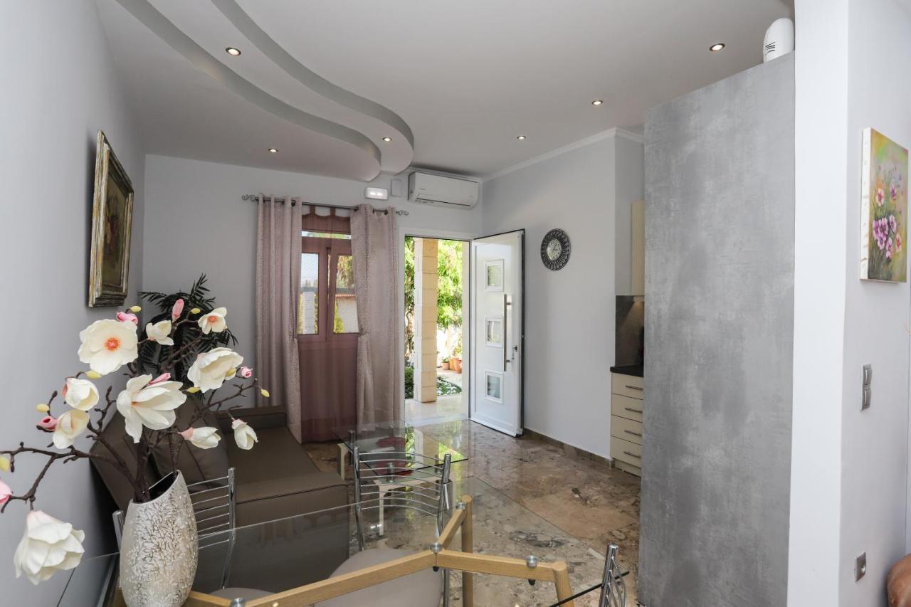 Iris Apartment Near Corfu Town 库托卡利恩 外观 照片
