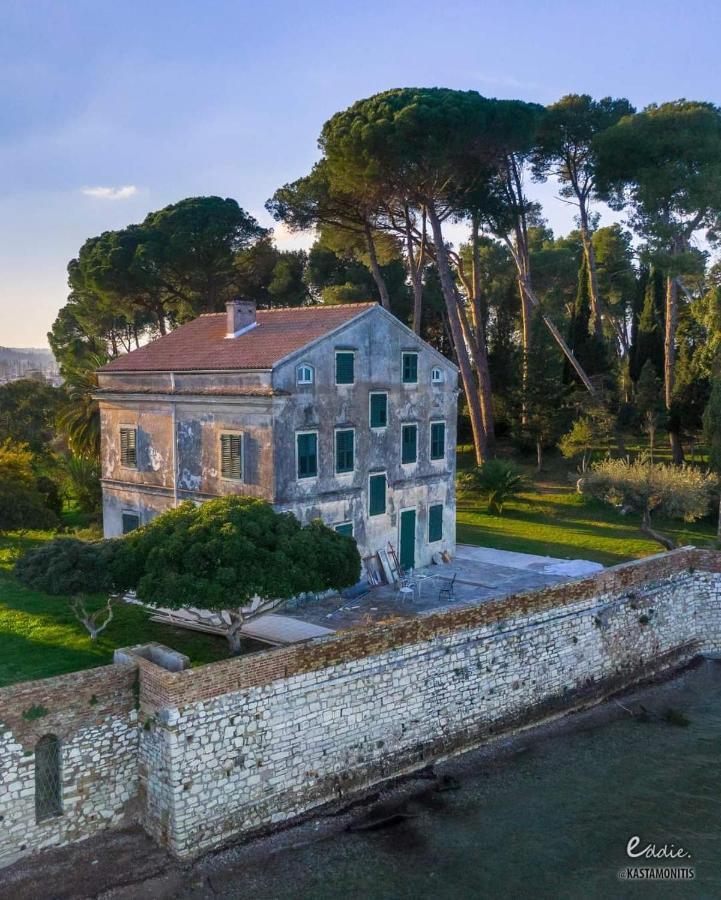 Iris Apartment Near Corfu Town 库托卡利恩 外观 照片